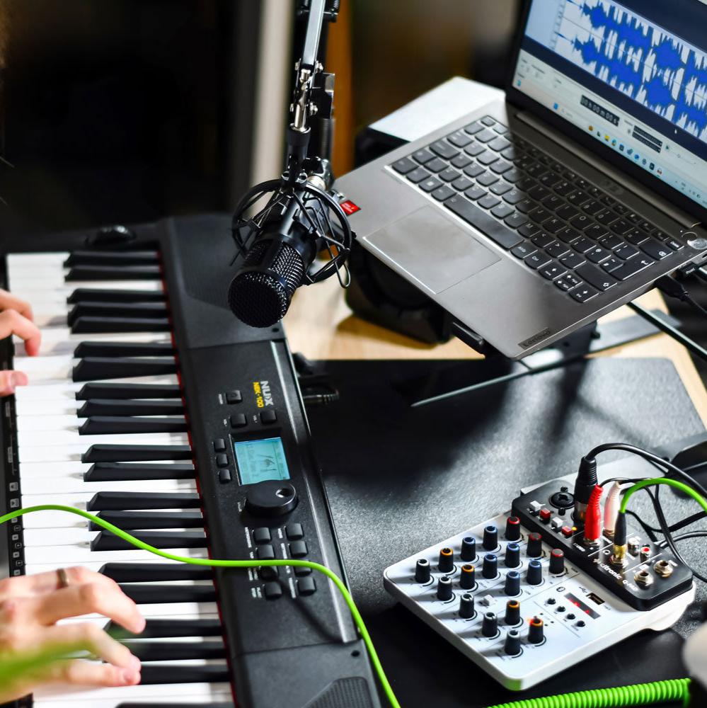 Mini Multifunction Mixer USB Bluetooth Audio Interface - Citronic Q-PAD