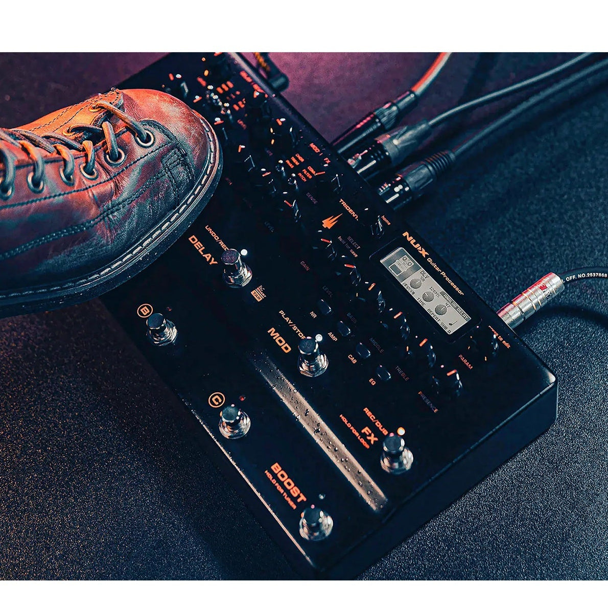 Nu-X Trident Integrated Guitar Amp Modeller and Multi-Effects Pedal