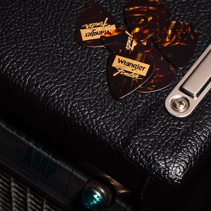 Fender Wrangler Guitar Picks 351 Shape Medium 8-Pack